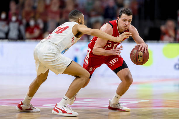 赖于超群的 赖于超群的